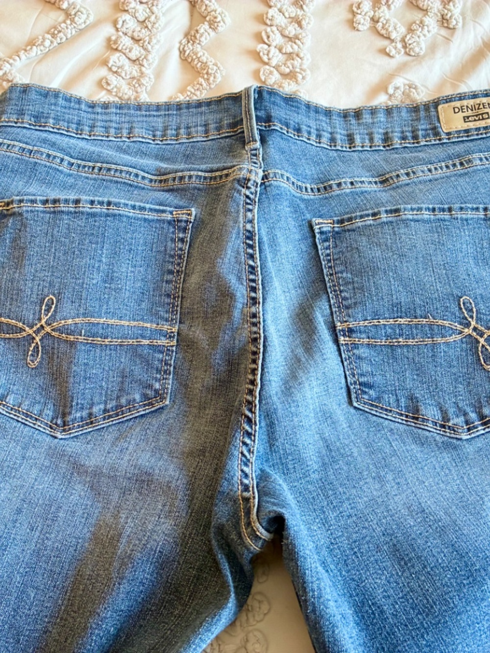 Denizen from Levi’s Modern Skinny Jeans - Picture 5 of 9